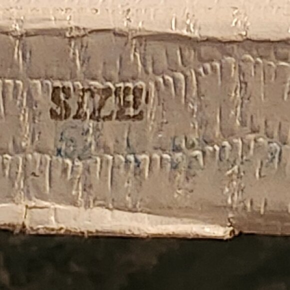 White Linen Damask Tablecloth 52x54 in Original Box Vintage 1972 AS IS - Picture 9 of 10